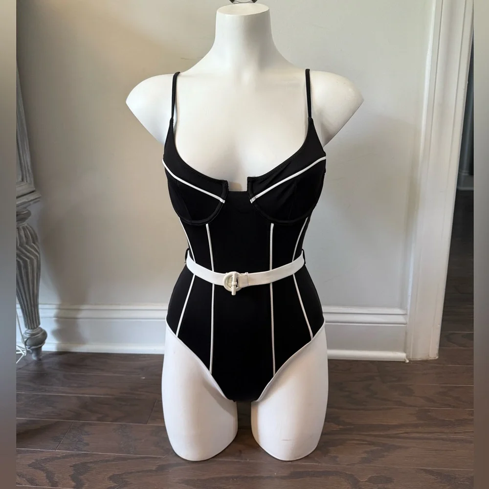New! Solid & Striped The Veronica Blackout One Piece Swimsuit Small
